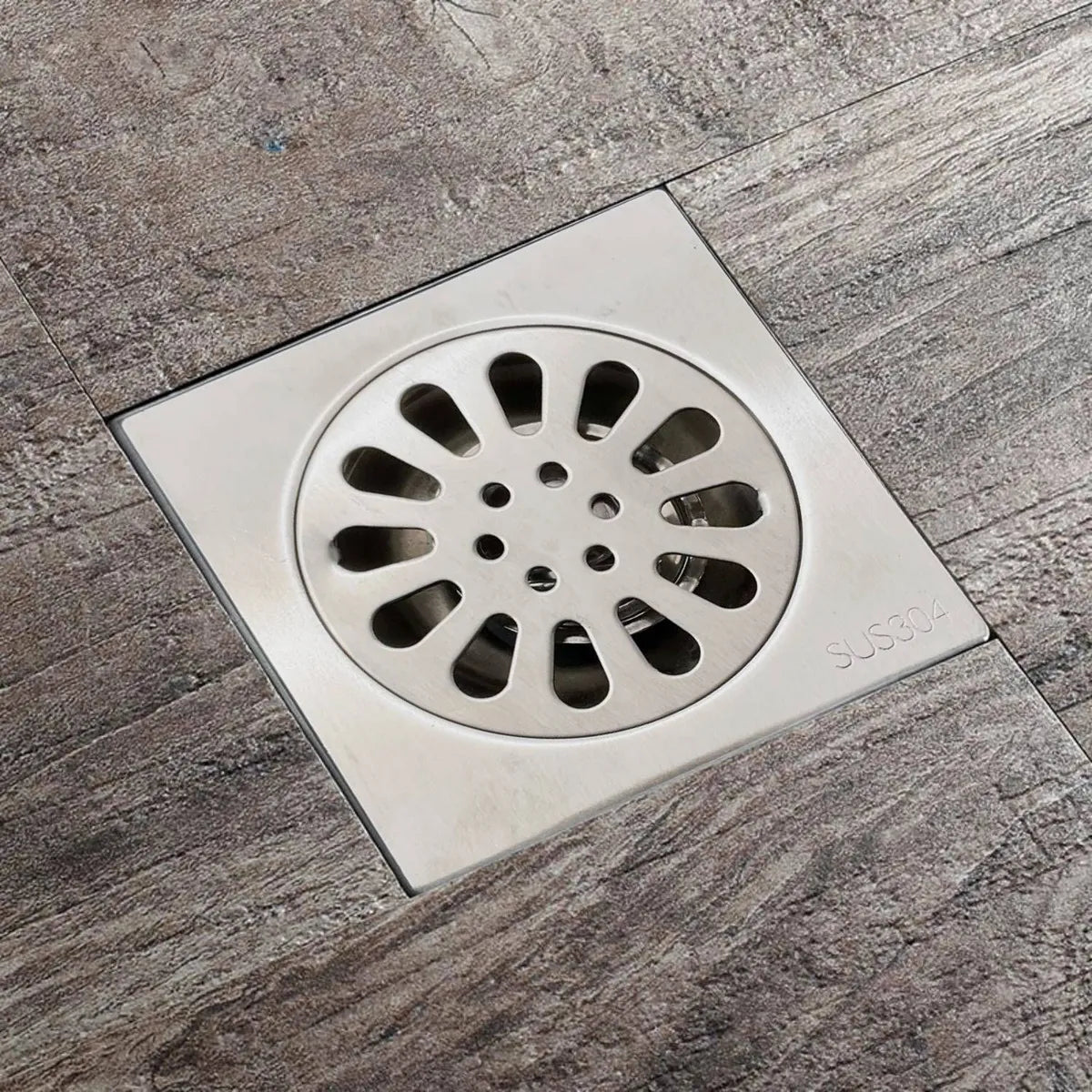 Rejilla 10x10 Tipo Antiolor en Acero tipo flor